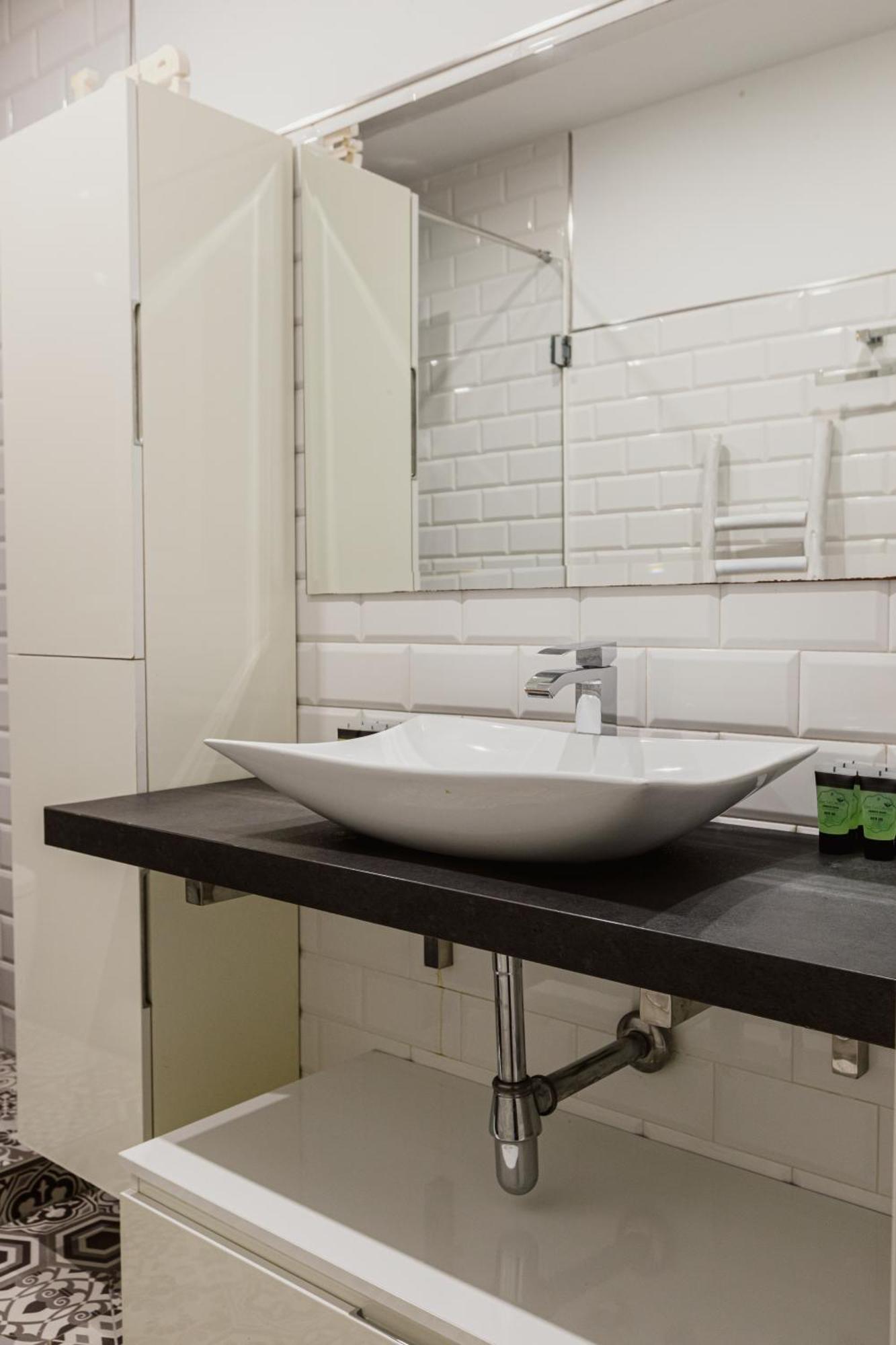 Modern And Functional In Sierpes Centro Appartement