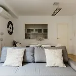 Modern And Functional In Sierpes Sevilla Centro