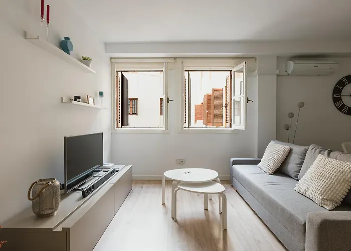 Modern And Functional In Sierpes Sevilla Centro