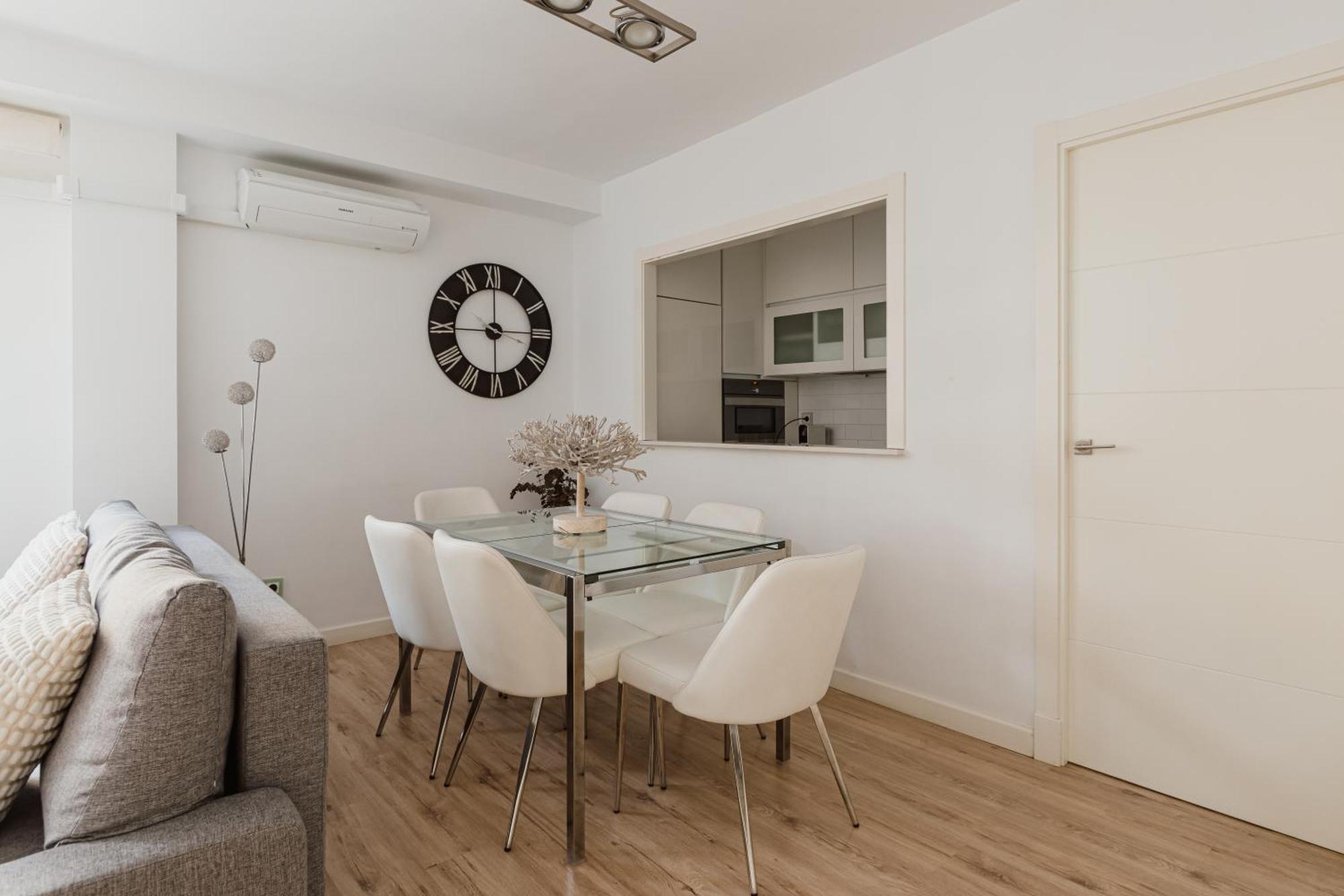 Modern And Functional In Sierpes Centro Appartement Séville