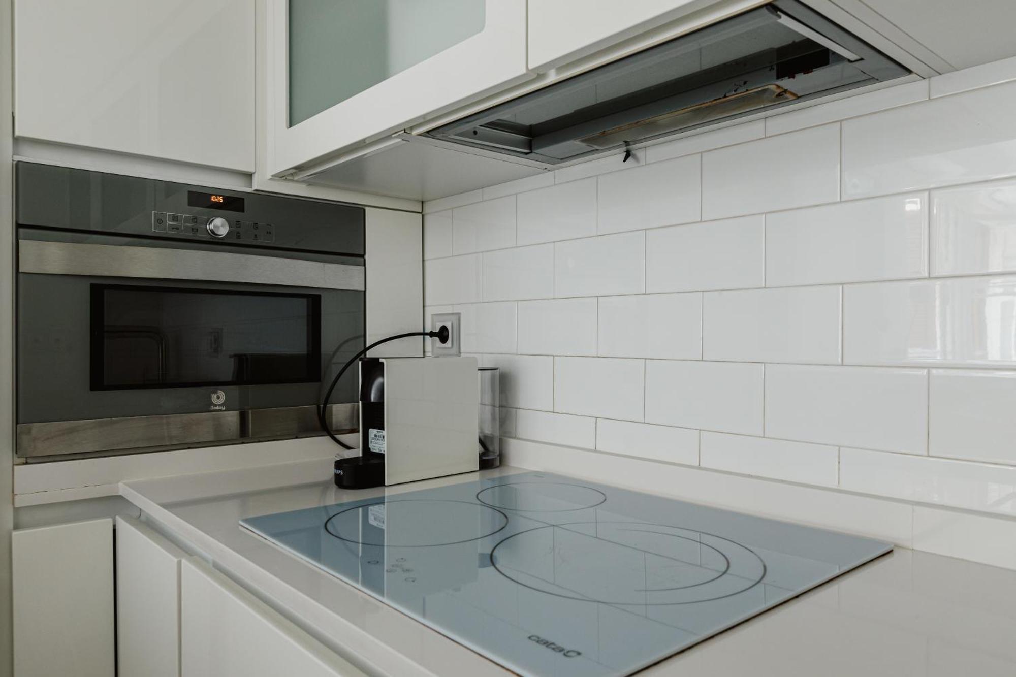 Modern And Functional In Sierpes Centro *