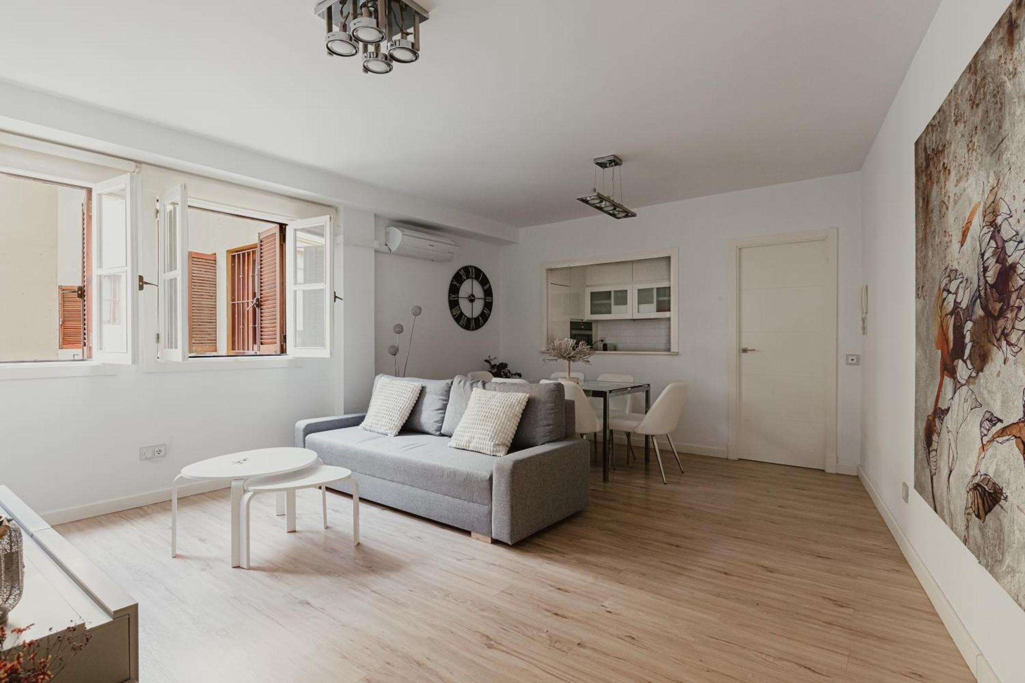 Modern And Functional In Sierpes Centro * Séville